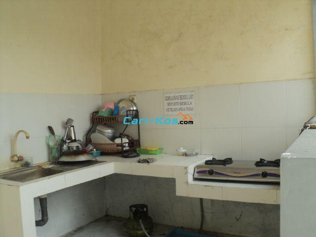 Kost Bulanan AC dan Parkir Mobil Gratis