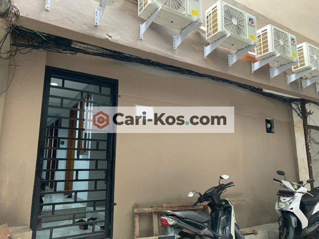 Emerald Hayam Wuruk Single A