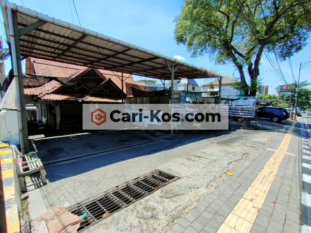 Kost Karyawan include cuci setrika, wifi, dan listrik