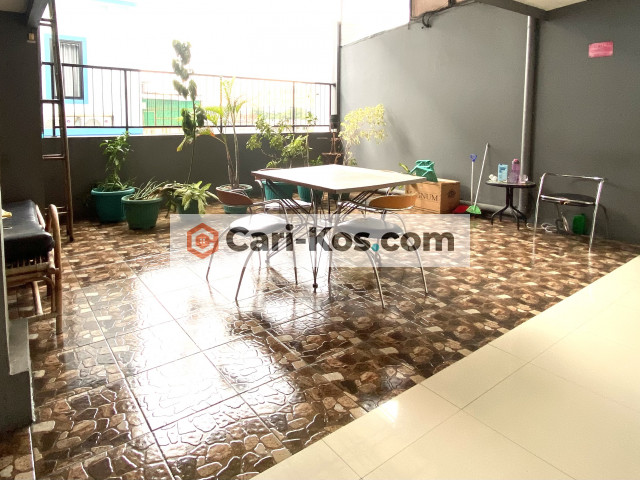 Kost Kebon Kacang Plaza Indonesia Grand Indonesia Bunderan HI MRT Thamrin Menara BCA UOB