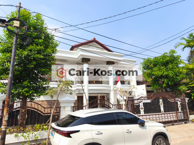 KOST KEMANGGISAN DEKAT KOMPLEK PAJAK UKRIDA MALL TAMAN ANGGREK DAN MALL CENTRAL PARK