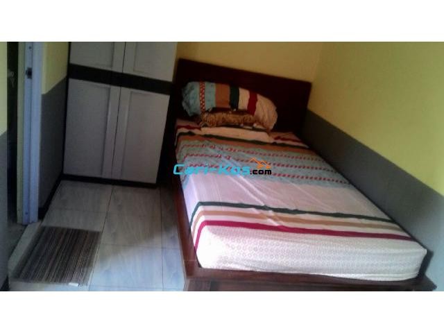 Kos Putri / Karyawati