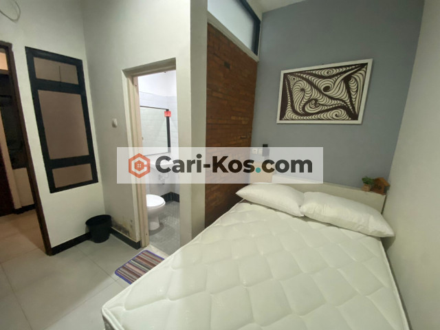 KOST NYAMAN PASEBAN SENEN