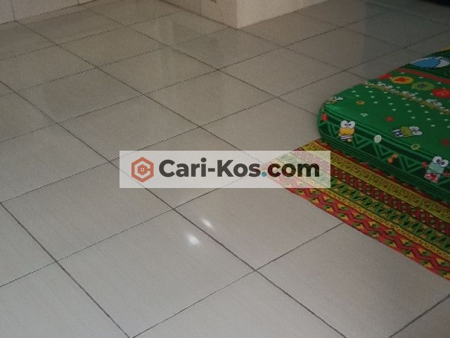 pasilitas kamar mandi dalam kasur bantal kursi dapur mini listrik jemuran di atas